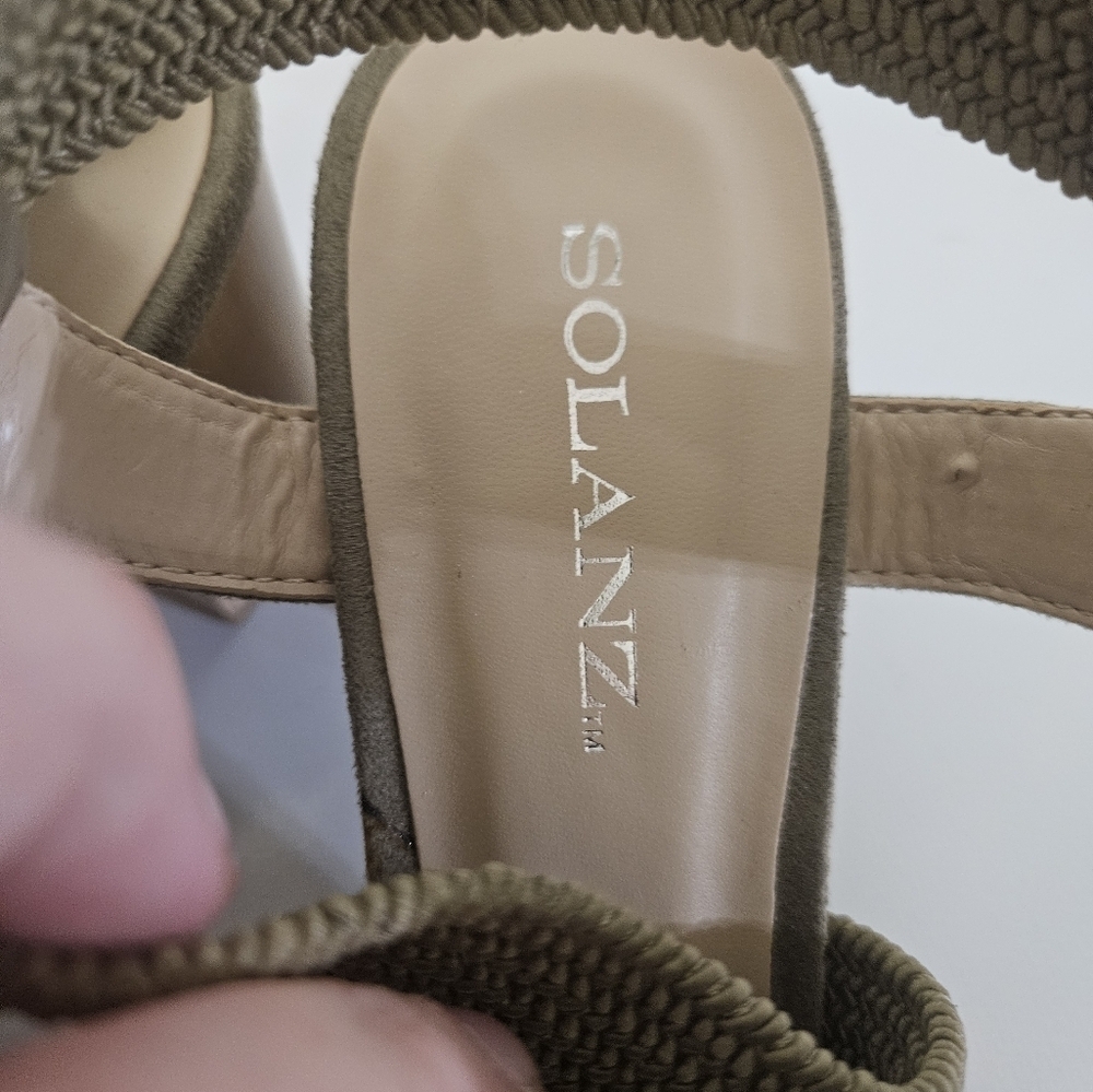 Solanz Green Strappy Low Heel! - Picture 3 of 4